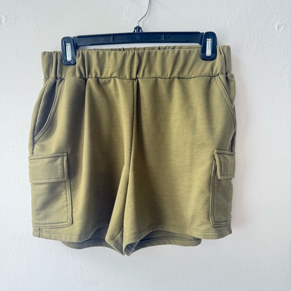 Zoe Phoebe Cargo-Style Shorts Olive Green Size Medium Elastic Waist